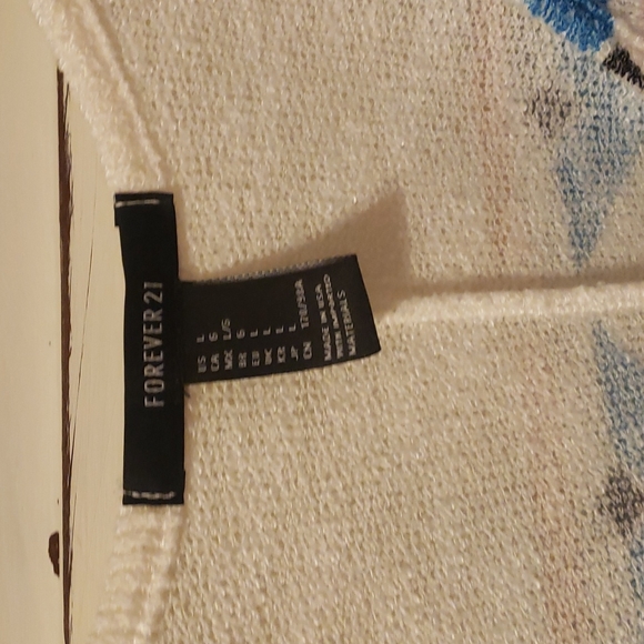 Aztec Top - Picture 4 of 7